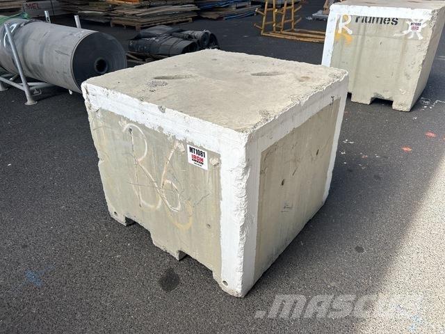  Concrete Block Muu