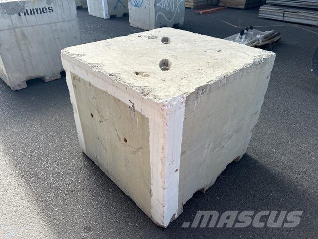  Concrete Block Muu