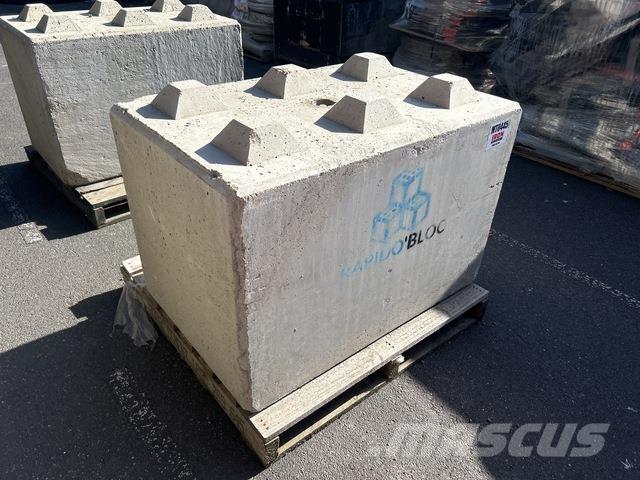  Concrete Block Muu