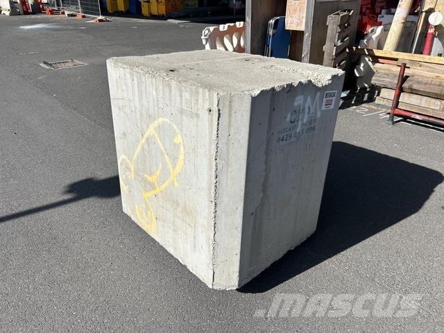  Concrete Block Muu