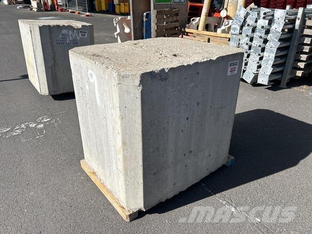  Concrete Block Muu