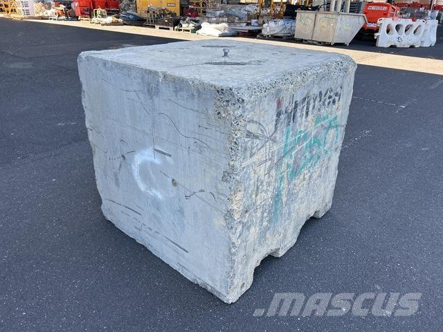  Concrete Block Muu
