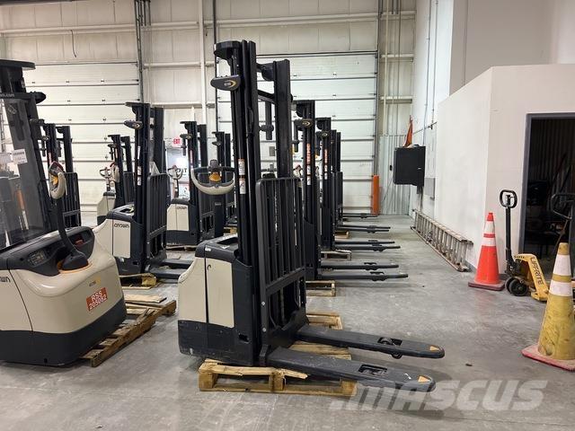 Crown ES 4000 Platvormiga virnastajad