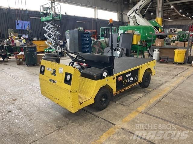 Cushman Titan Mootorid