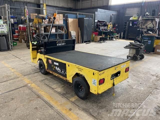 Cushman Titan Mootorid