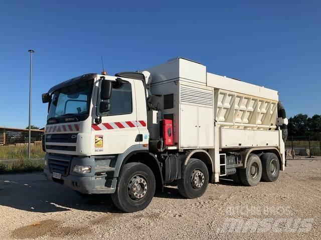 DAF CF85.460 Roomikekskavaatorid