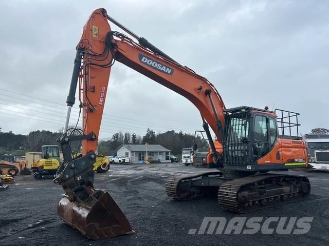Doosan DX225LC Roomikekskavaatorid