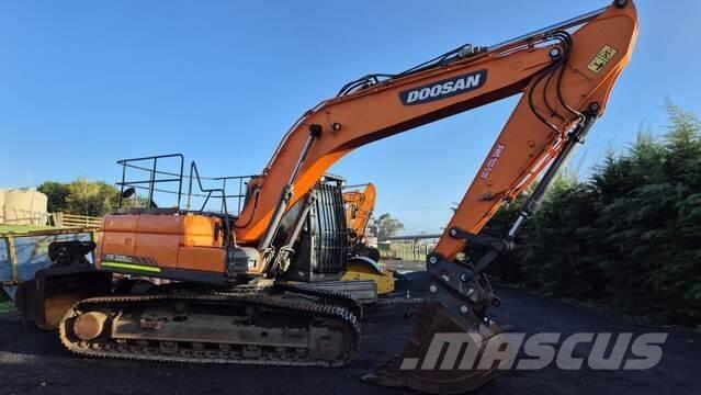 Doosan DX225LC Roomikekskavaatorid