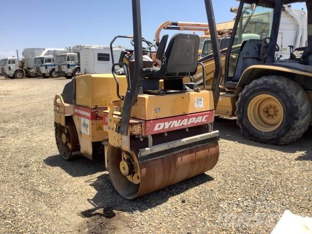 Dynapac CC122 Tandemrullid