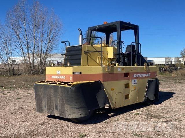 Dynapac CP221 Pneumorehvidega rullid