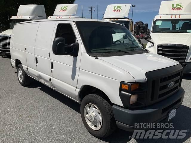 Ford E-150 Kaubikud
