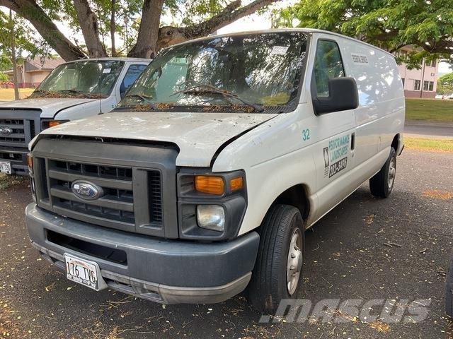 Ford E-150 Kaubikud
