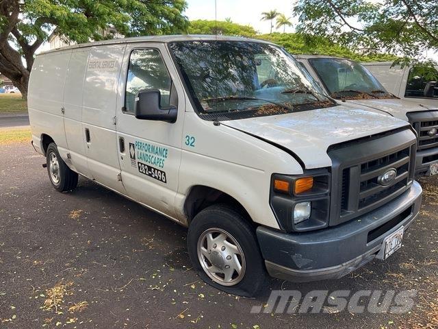 Ford E-150 Kaubikud
