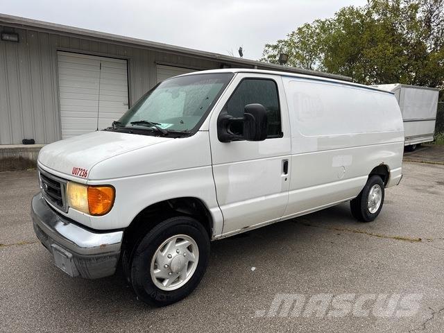 Ford E-150 Kaubikud