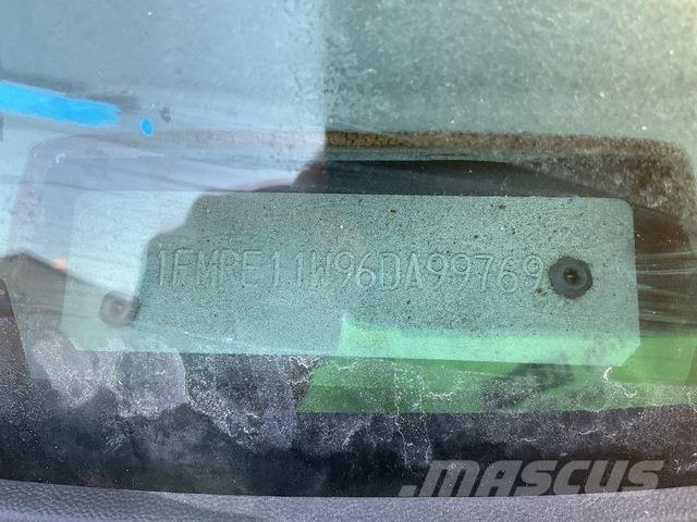 Ford E-150 XL Sõiduautod