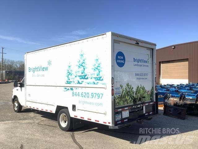 Ford E-350 Furgoonautod