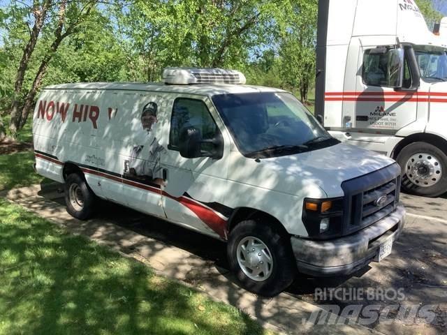 Ford E-350 Kaubikud