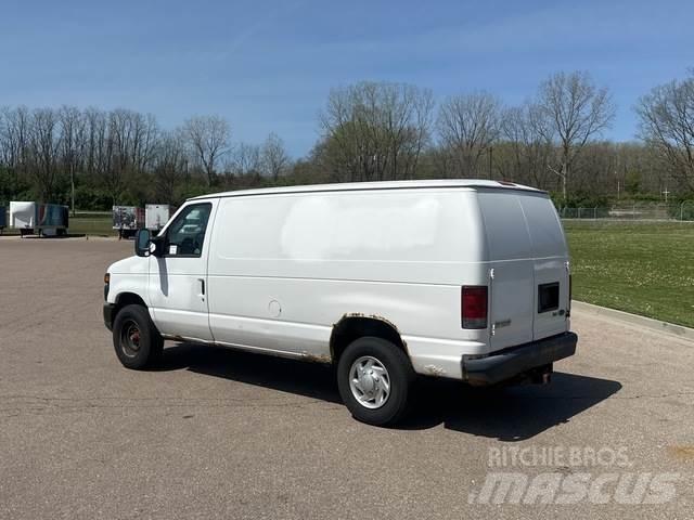 Ford E-350 Kaubikud