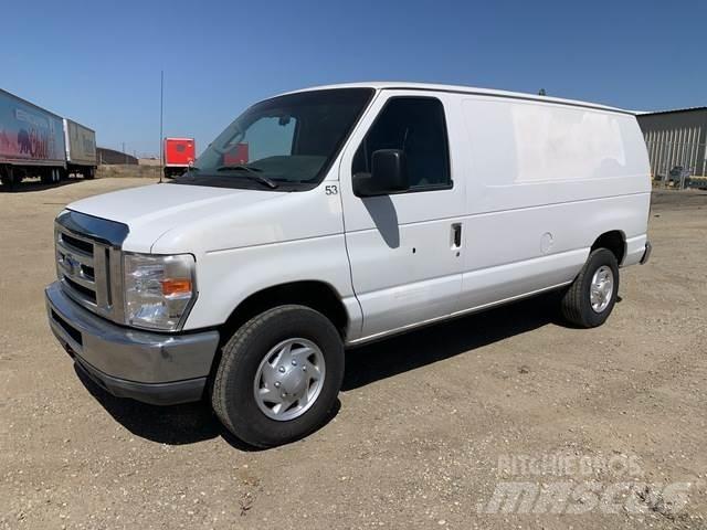Ford E-350 Kaubikud