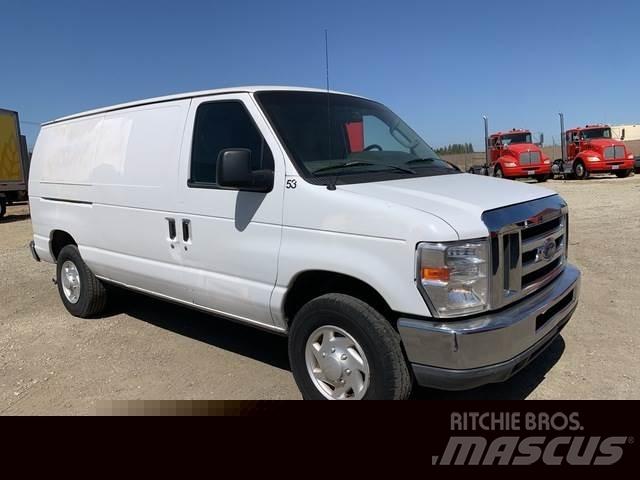 Ford E-350 Kaubikud