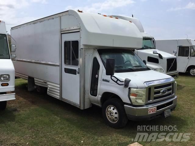 Ford E-350 Furgoonautod