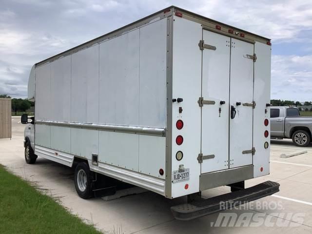 Ford E-350 Furgoonautod