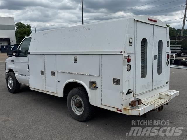 Ford E-350 Madelkaubikud