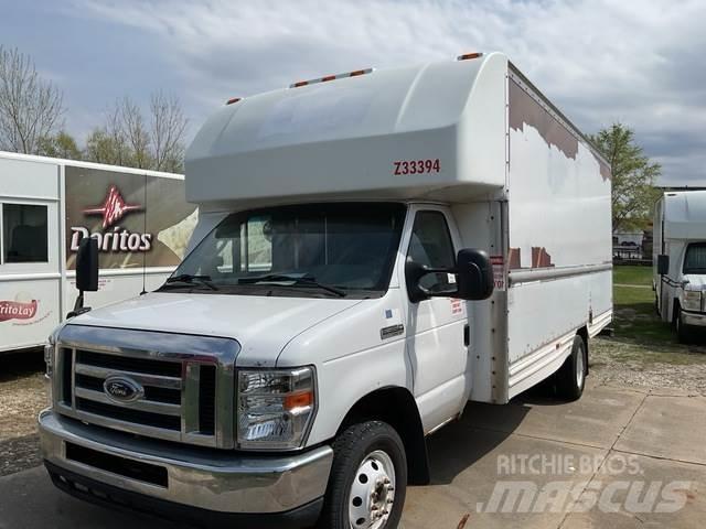 Ford E-350 Furgoonautod