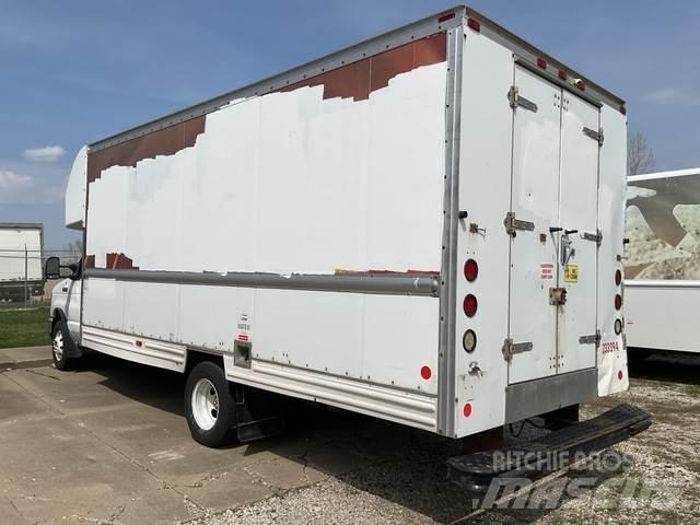 Ford E-350 Furgoonautod