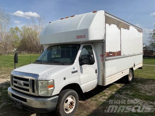 Ford E-350 Furgoonautod