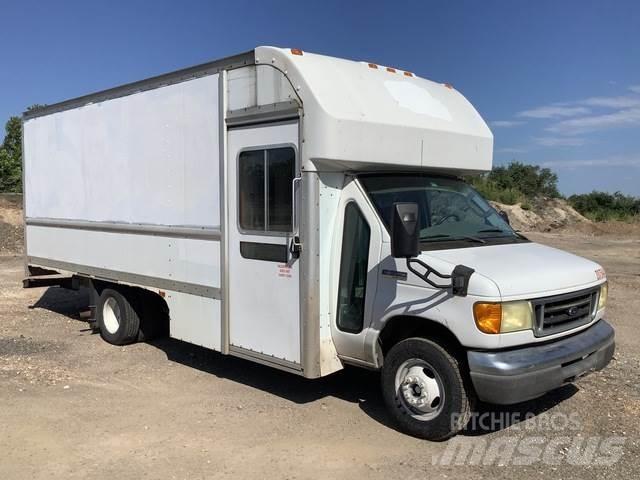 Ford E-350 Furgooniga kaubikud