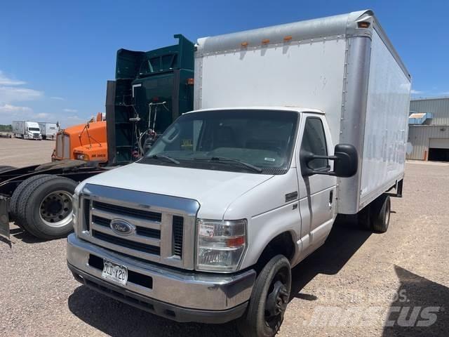 Ford E-350 Furgoonautod