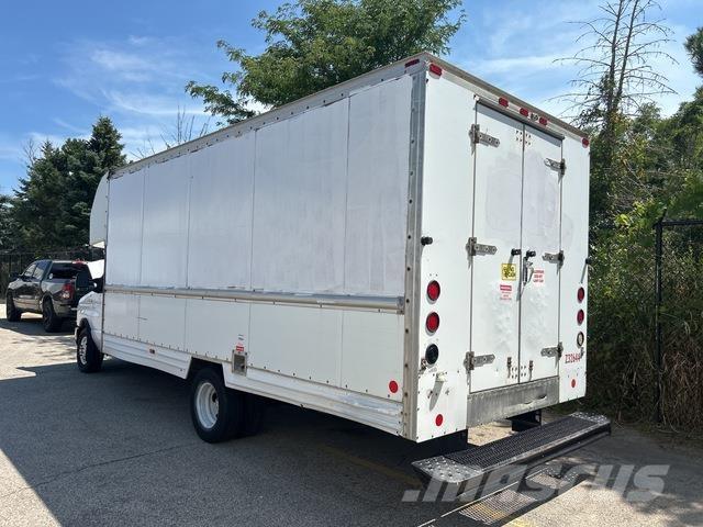 Ford E-350 Kaubikud