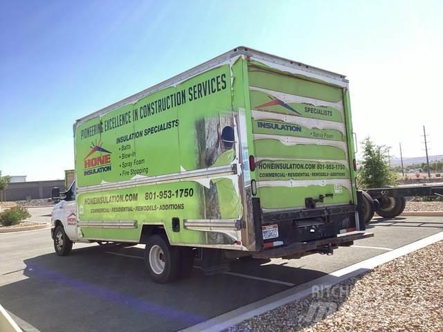 Ford E-350 Furgoonautod