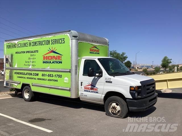 Ford E-350 Furgoonautod