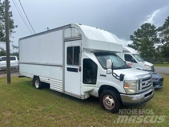 Ford E-350 Furgoonautod