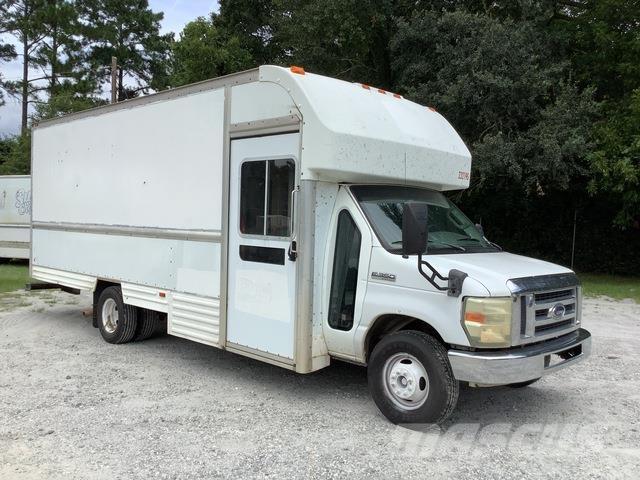 Ford E-350 Kaubikud