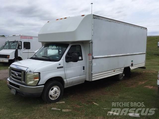 Ford E-350 Furgoonautod