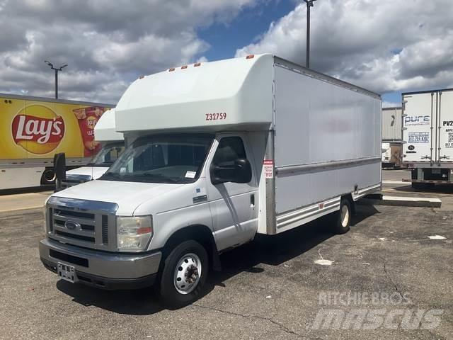 Ford E-350 Furgoonautod