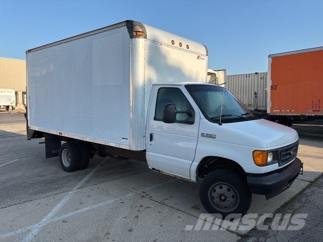 Ford E-350 Kaubikud