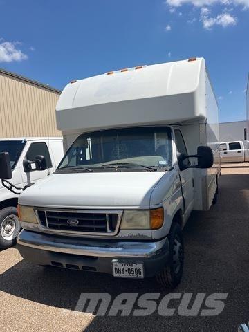 Ford E-350 Kaubikud