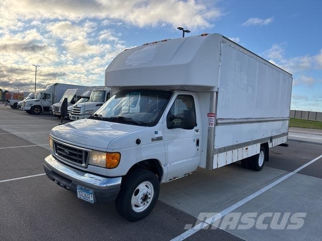 Ford E-350 Furgoonautod