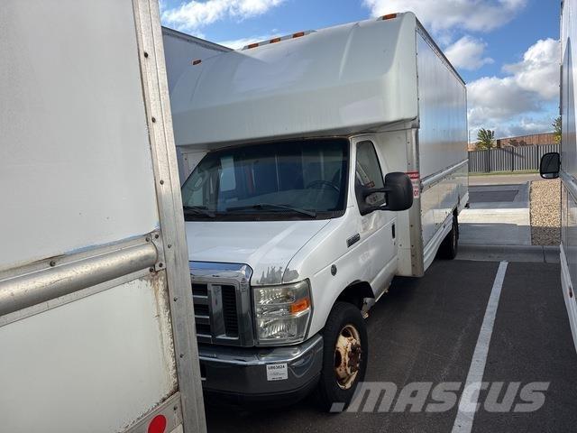 Ford E-350 Furgoonautod