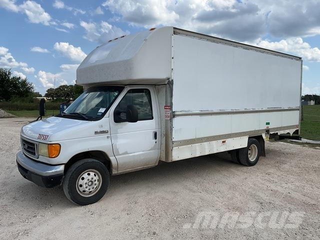 Ford E-350 Furgoonautod