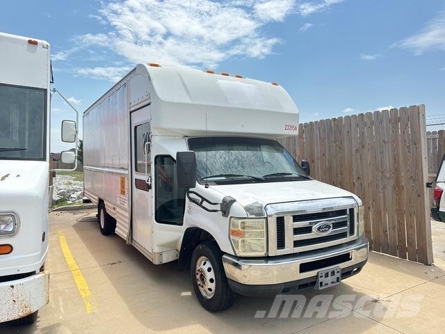 Ford E-350 Kaubikud