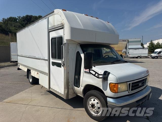 Ford E-350 Kaubikud