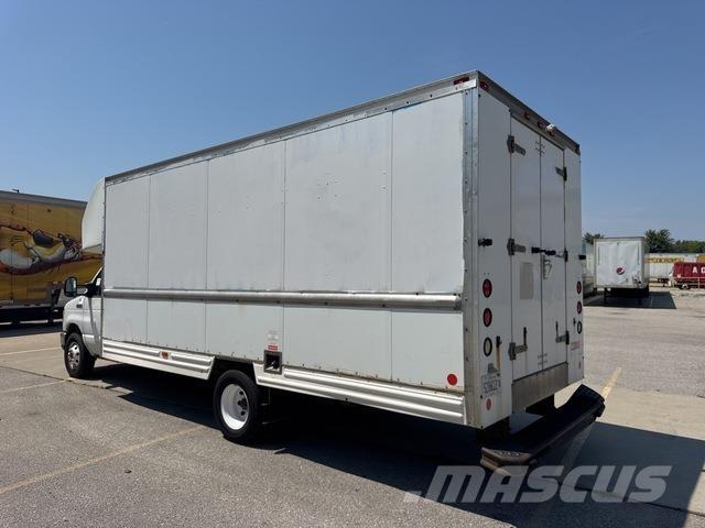Ford E-350 Kaubikud