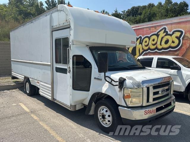 Ford E-350 Kaubikud