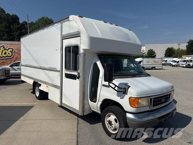 Ford E-350 Kaubikud