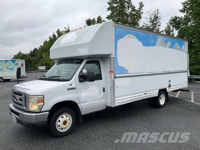 Ford E-350 Furgoonautod